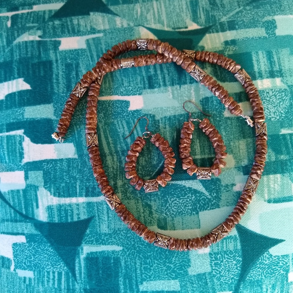 🆕Necklace of oak wood